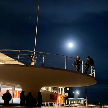 Nikolai 9 Centre Parnawa